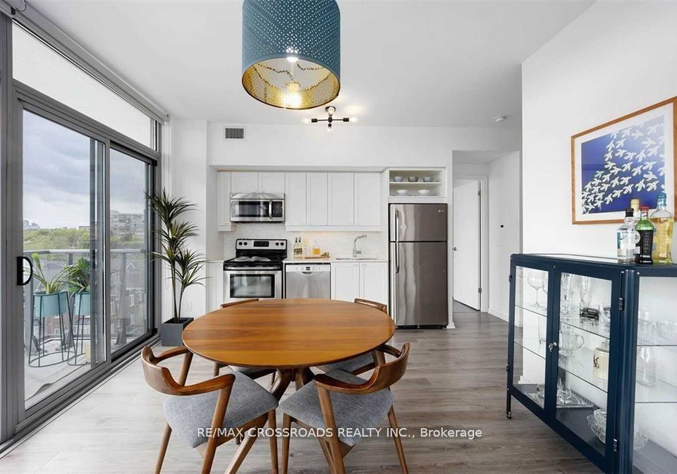 105-the-queensway-way-toronto-ontario-w12816318