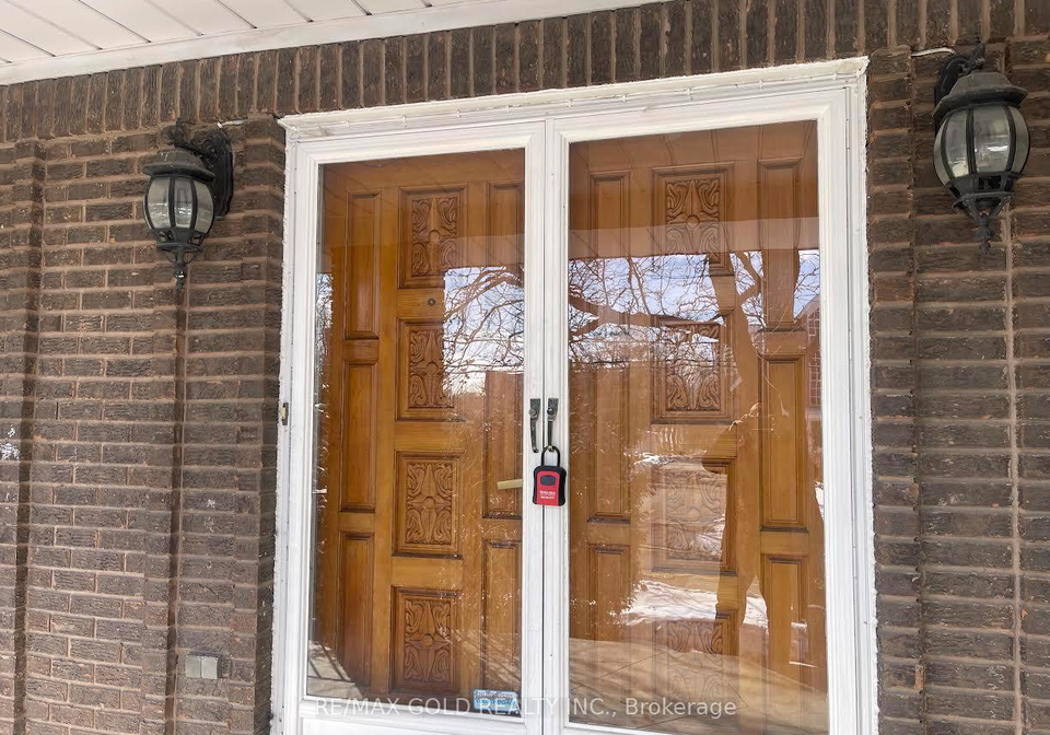 12-kingsview-boulevard-etobicoke-ontario-w12816738