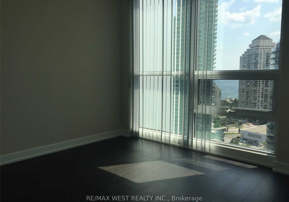 2220-lake-shore-boulevard-etobicoke-ontario-w12817252