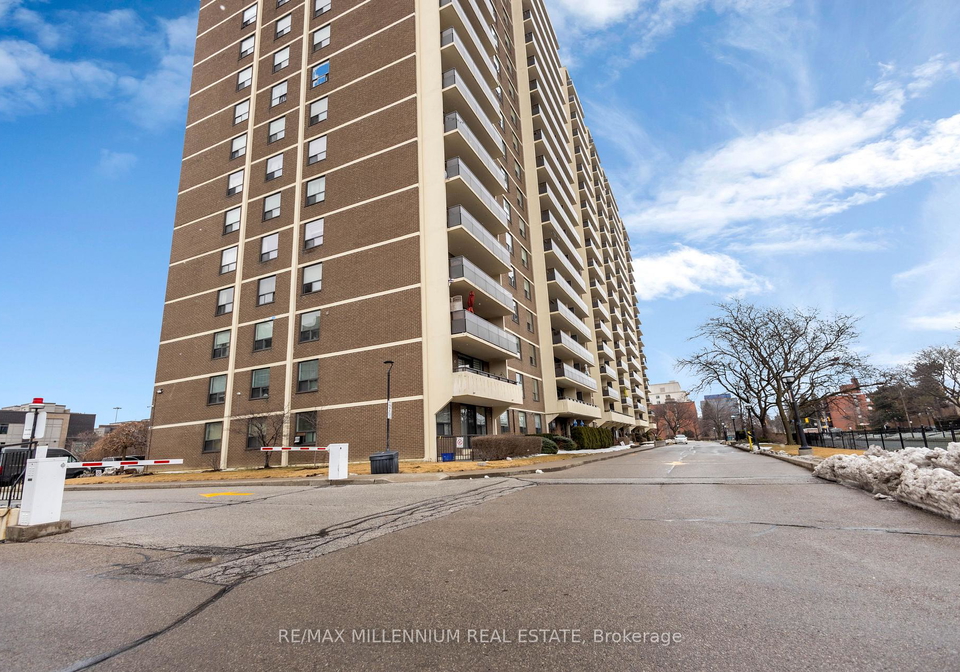 511-the-drive-w-etobicoke-ontario-w12817270