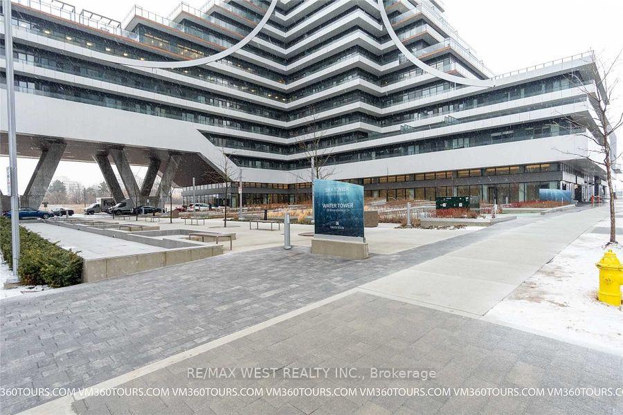 30-shore-breeze-drive-etobicoke-ontario-w12817286
