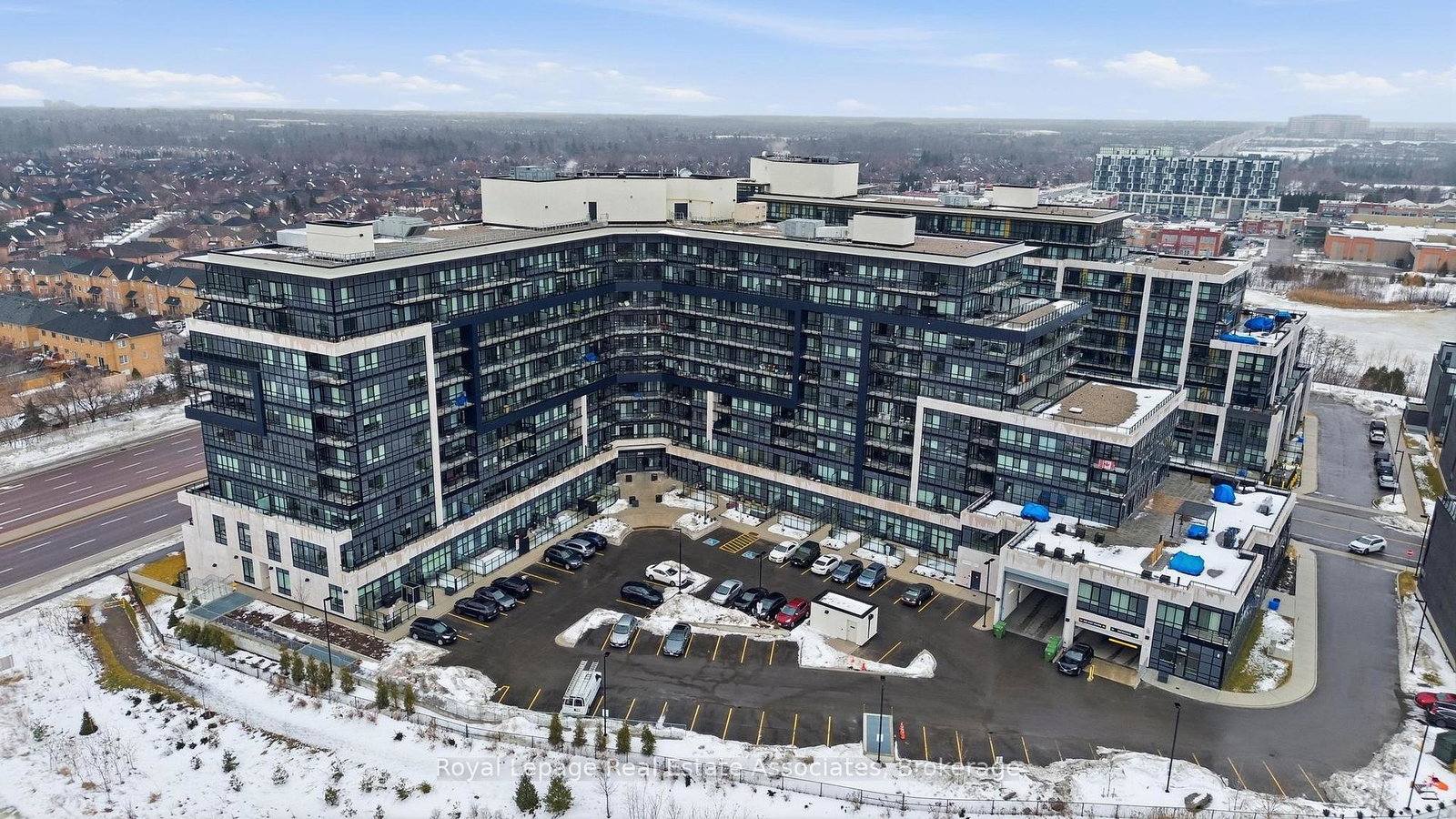 395-dundas-street-w-oakville-ontario-w12817304