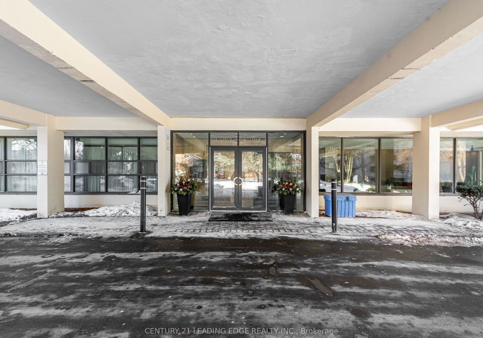 111-ridelle-avenue-north-york-ontario-w12817786