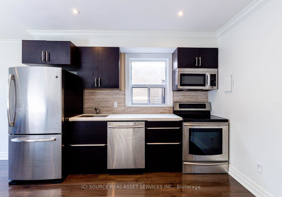 253-lakeshore-road-e-mississauga-ontario-w12817886