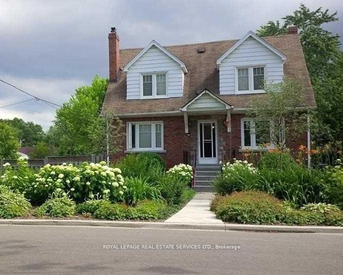 1-ash-crescent-etobicoke-ontario-w12818598