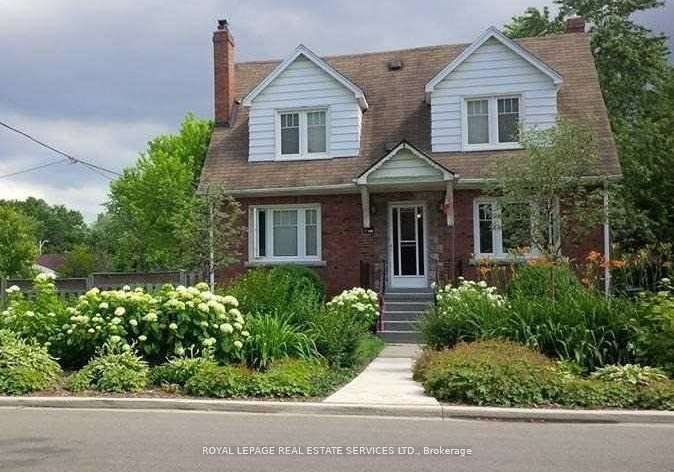 1-ash-crescent-etobicoke-ontario-w12818598