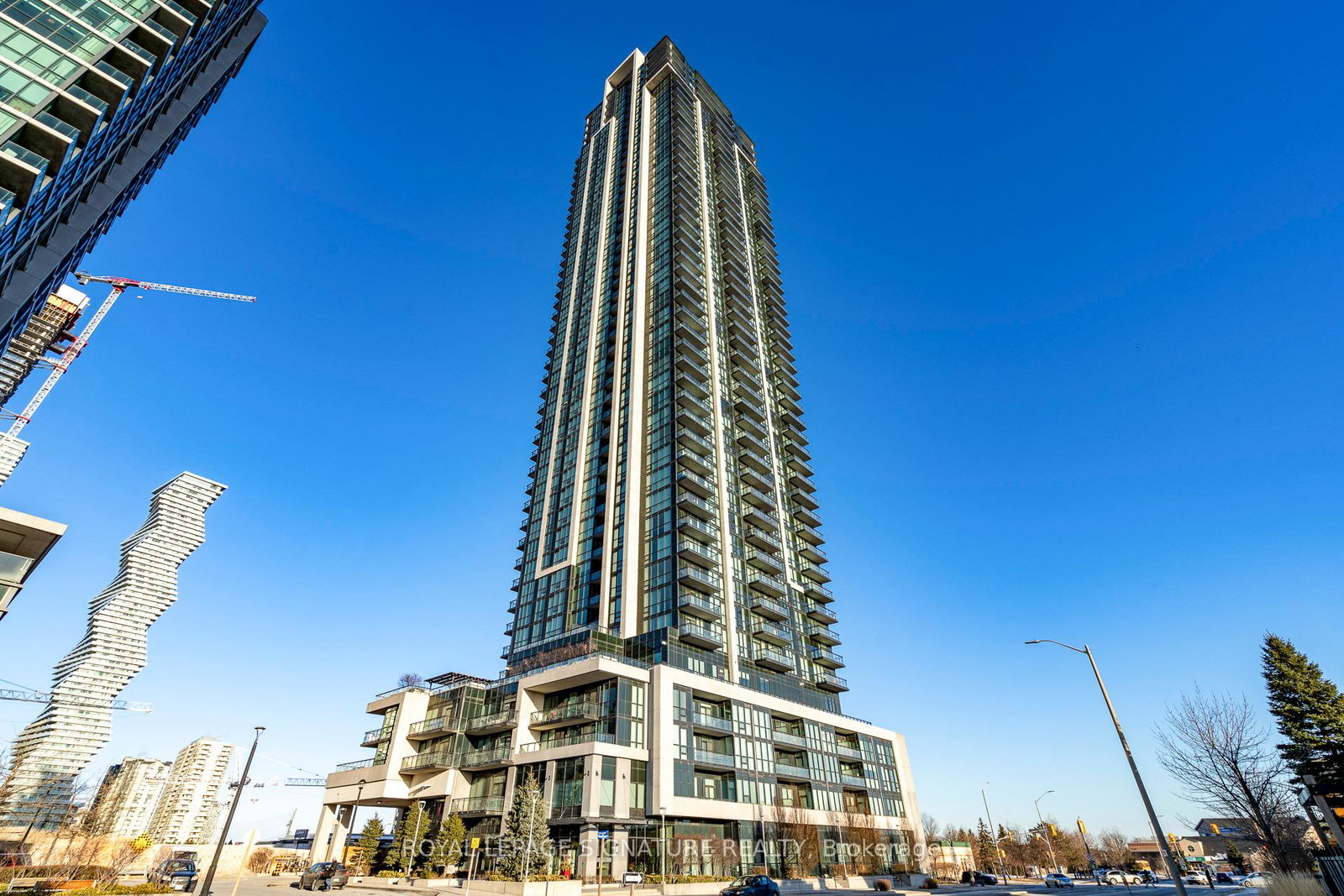 3975-grand-park-drive-mississauga-ontario-w12818726