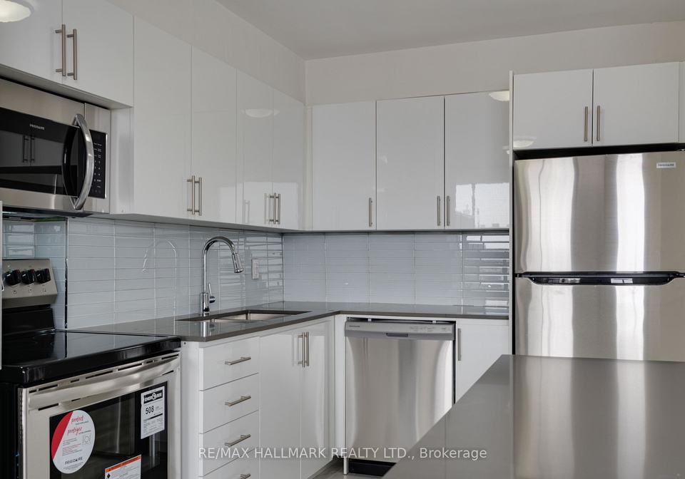 10-garfella-drive-s-etobicoke-ontario-w12818984