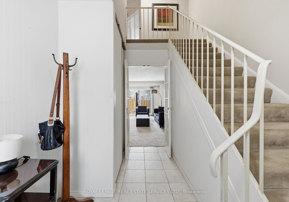 1526-lancaster-drive-oakville-ontario-w12820388