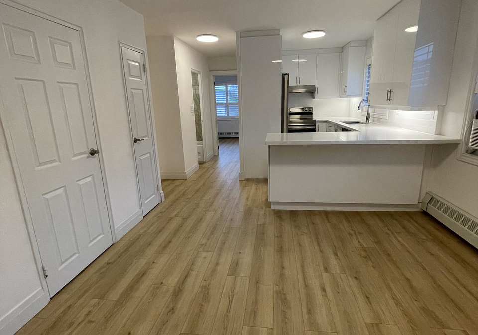 2940-dundas-street-w-toronto-ontario-w12820846