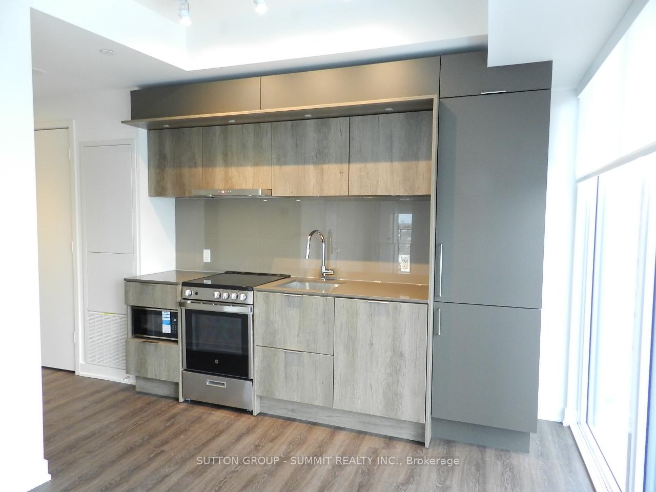 448-burnhamthorpe-road-w-mississauga-ontario-w12821024