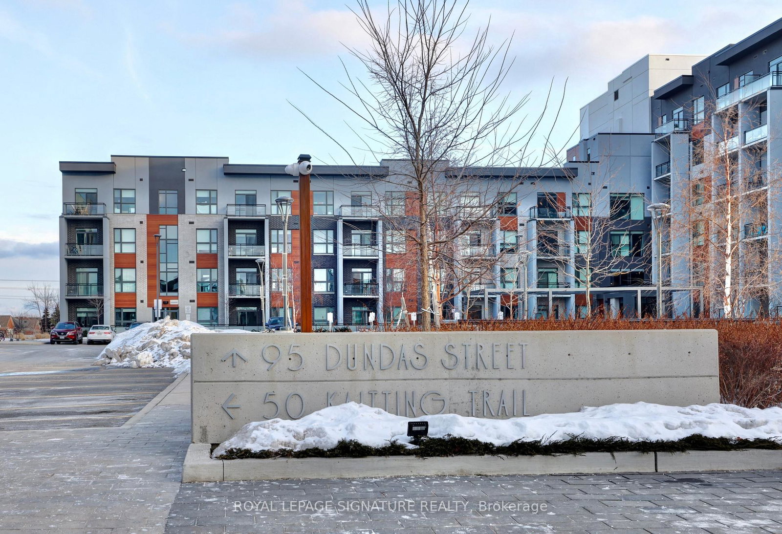 95-dundas-street-w-oakville-ontario-w12821222