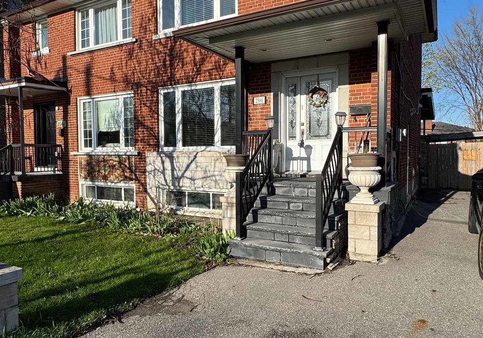 2566-keele-street-north-york-ontario-w12821494