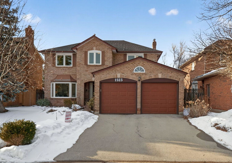 1523-stoneybrook-trail-oakville-ontario-w12821636