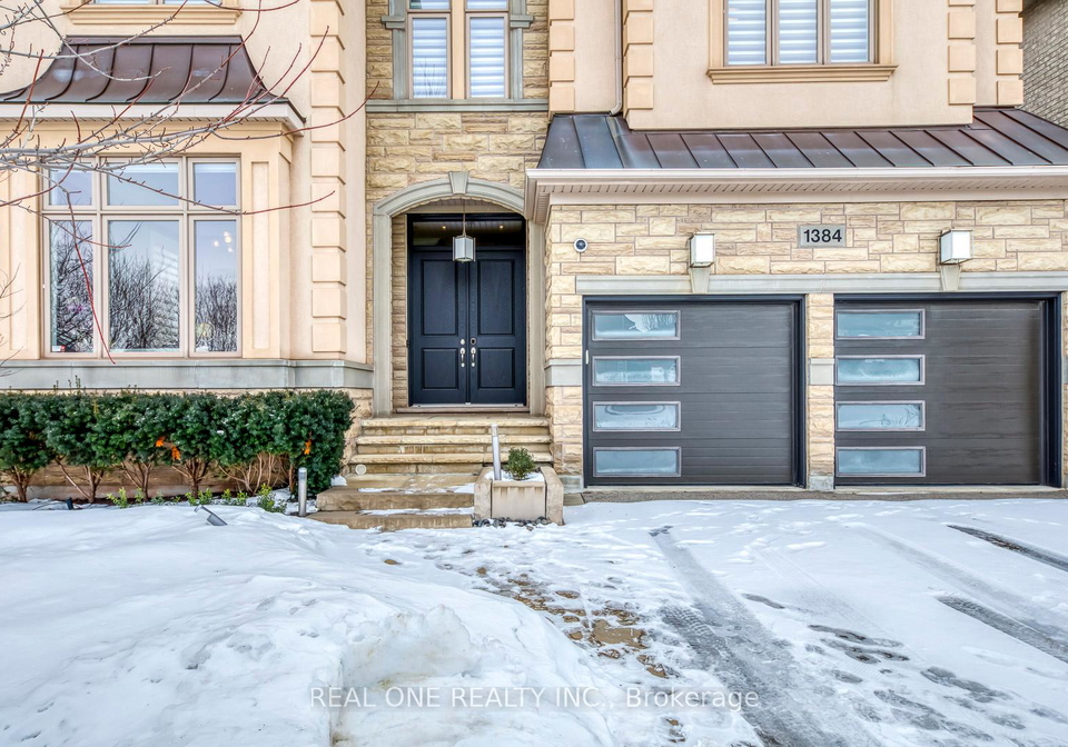1384-pinery-crescent-oakville-ontario-w12821838