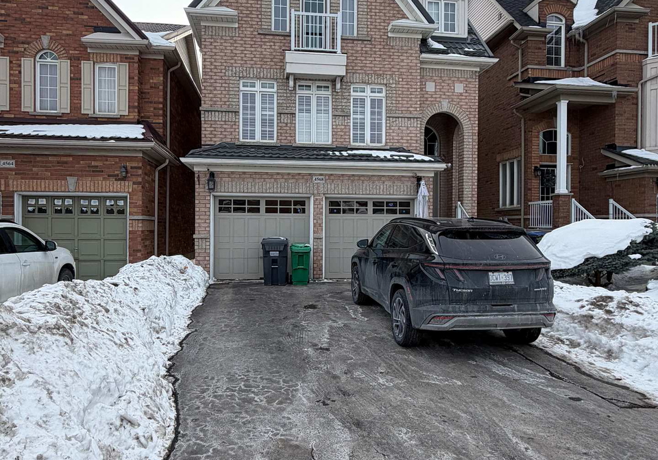 4568-centretown-way-mississauga-ontario-w12822270