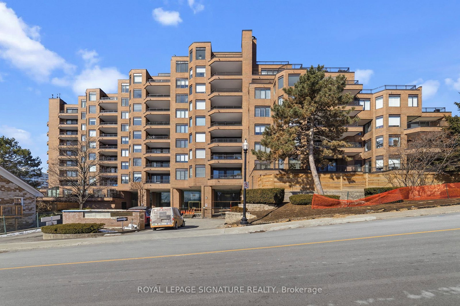 100-lakeshore-road-e-oakville-ontario-w12822774