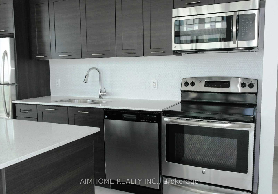 2212-lake-shore-boulevard-w-etobicoke-ontario-w12823012