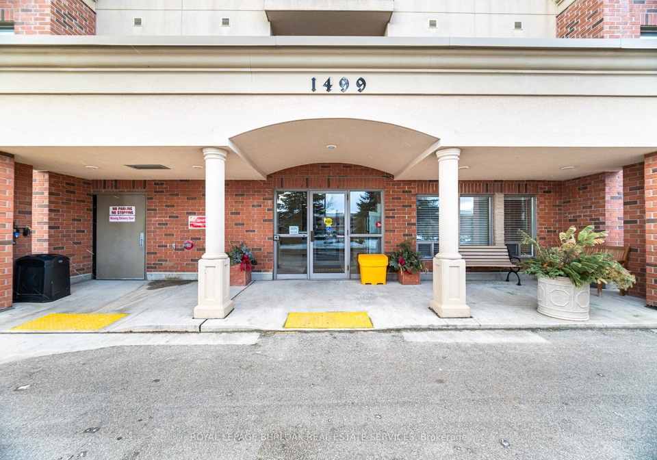 1499-nottinghill-gate-oakville-ontario-w12823018