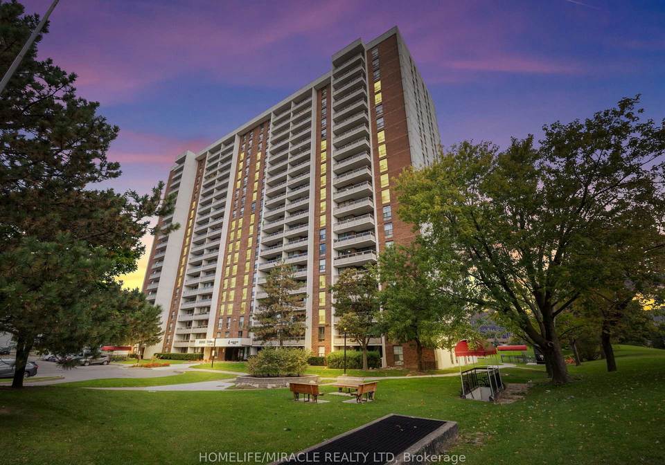 4-kings-cross-road-brampton-ontario-w12823498