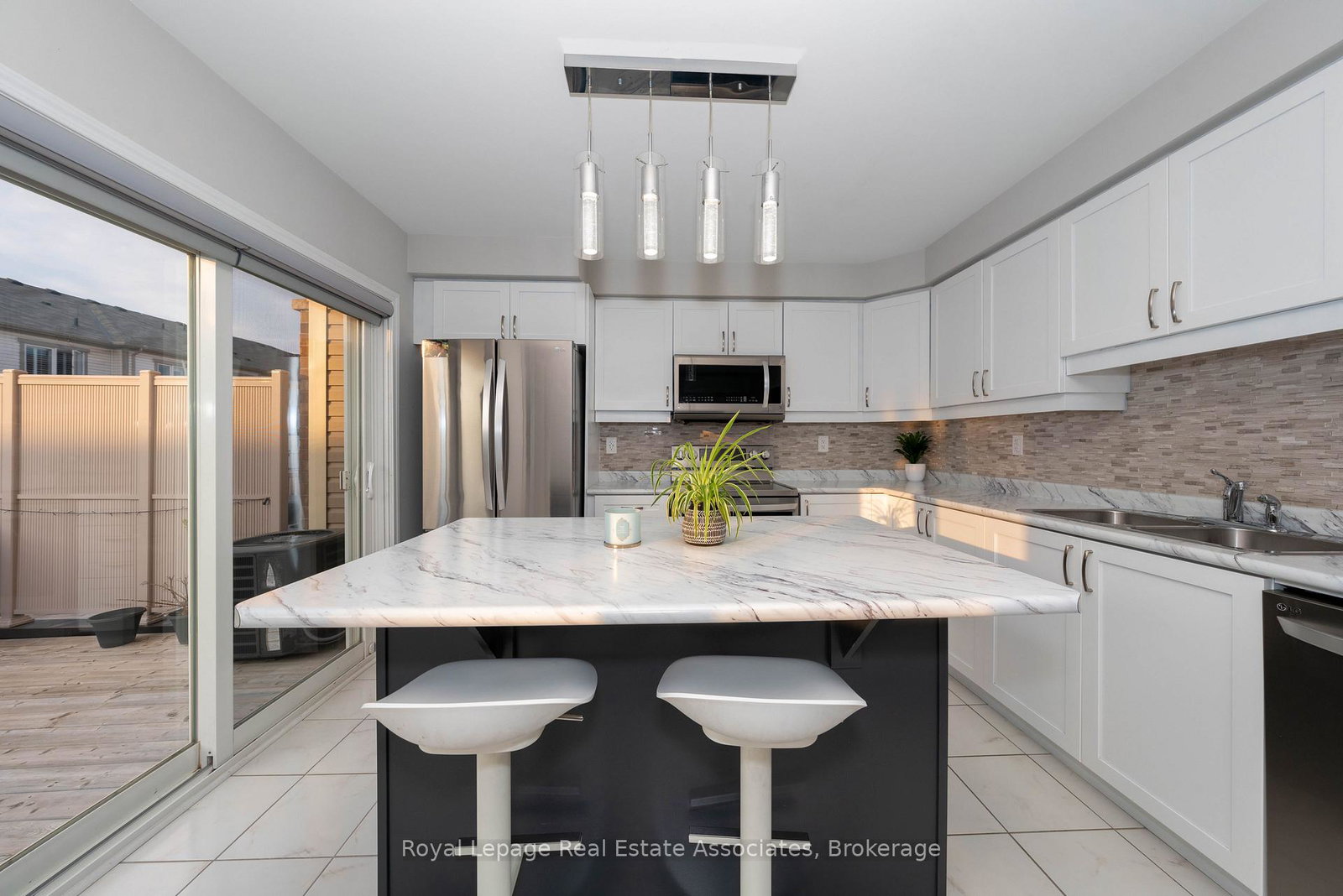 111-gore-court-milton-ontario-w12825036