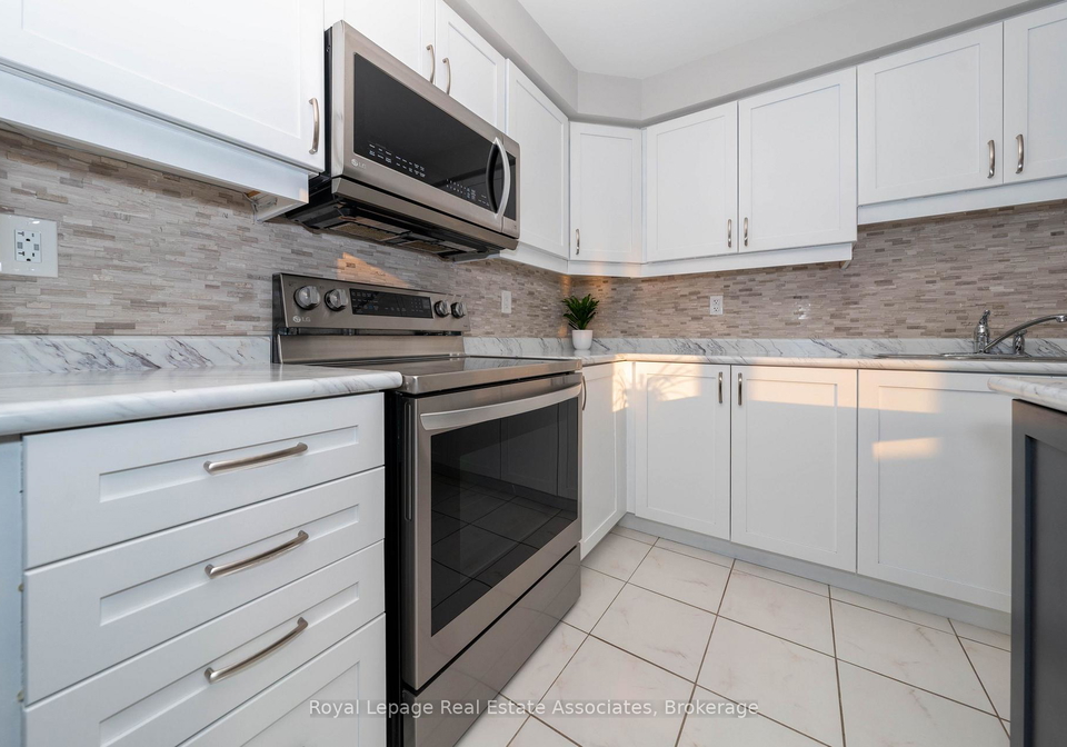 111-gore-court-milton-ontario-w12825036