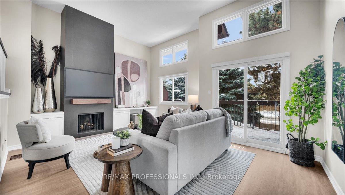 1755-rathburn-road-e-mississauga-ontario-w12825192