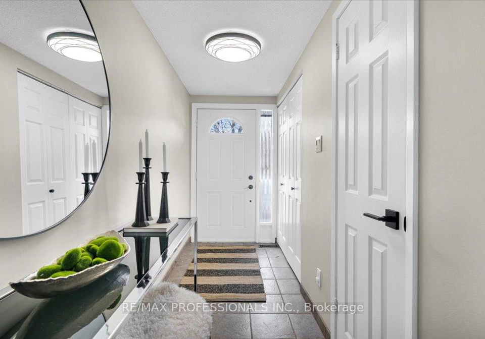 1755-rathburn-road-e-mississauga-ontario-w12825192