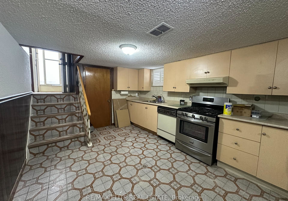 207-church-street-north-york-ontario-w12825416