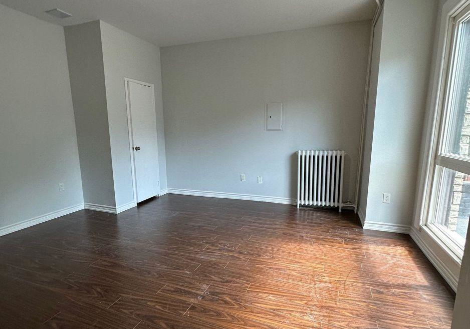 70-melbourne-avenue-toronto-ontario-w12825528
