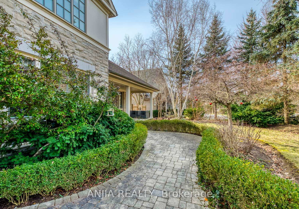 376-lakeshore-road-w-oakville-ontario-w12825696