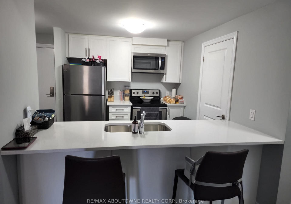 2370-khalsa-gate-oakville-ontario-w12826046