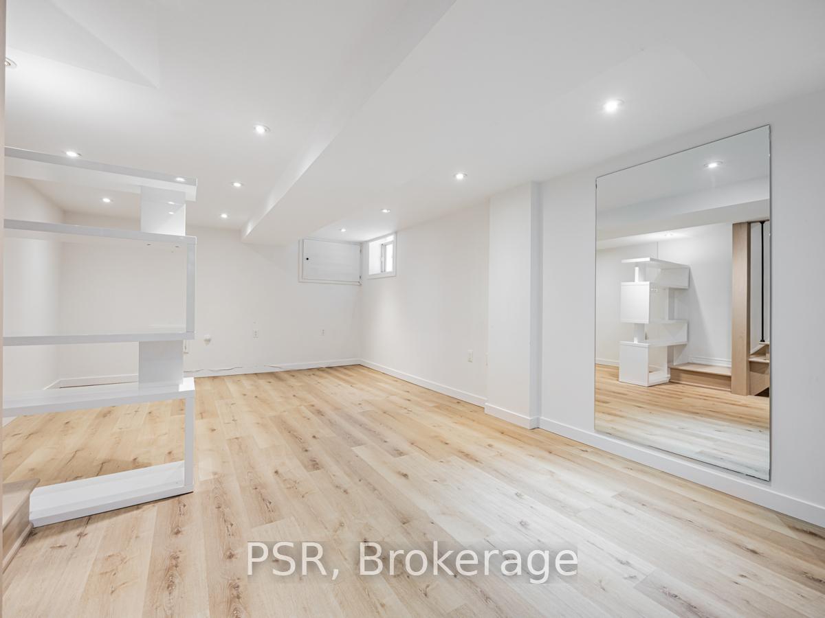 371-mcroberts-avenue-toronto-ontario-w12827030