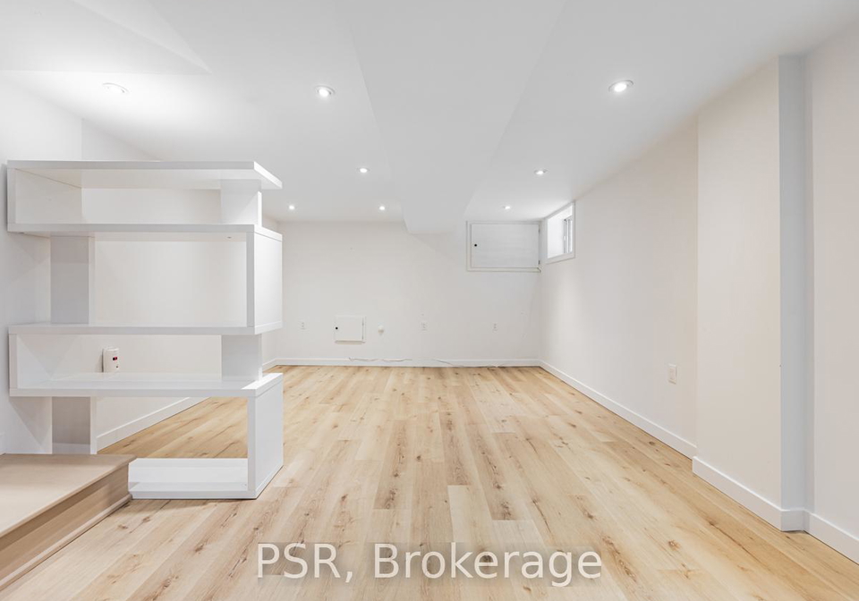 371-mcroberts-avenue-toronto-ontario-w12827030
