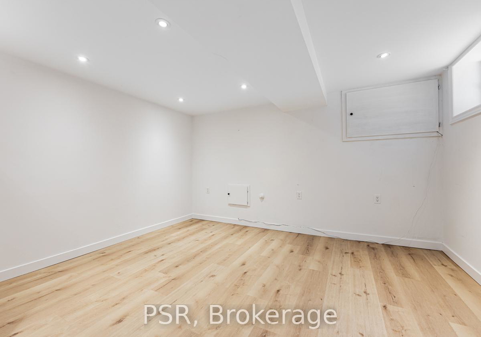 371-mcroberts-avenue-toronto-ontario-w12827030