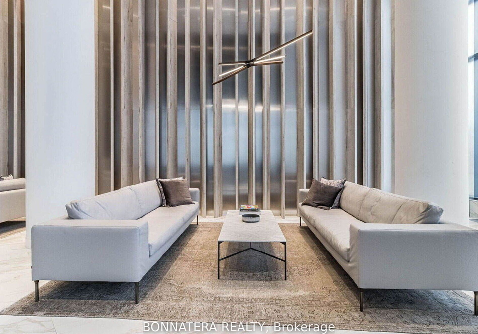 3900-confederation-parkway-mississauga-ontario-w12827070