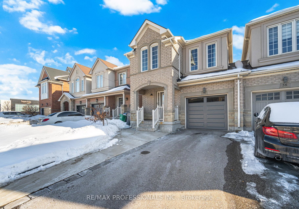 56-lightcatcher-circle-brampton-ontario-w12827680