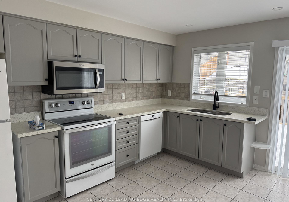 7610-black-walnut-trail-mississauga-ontario-w12827694