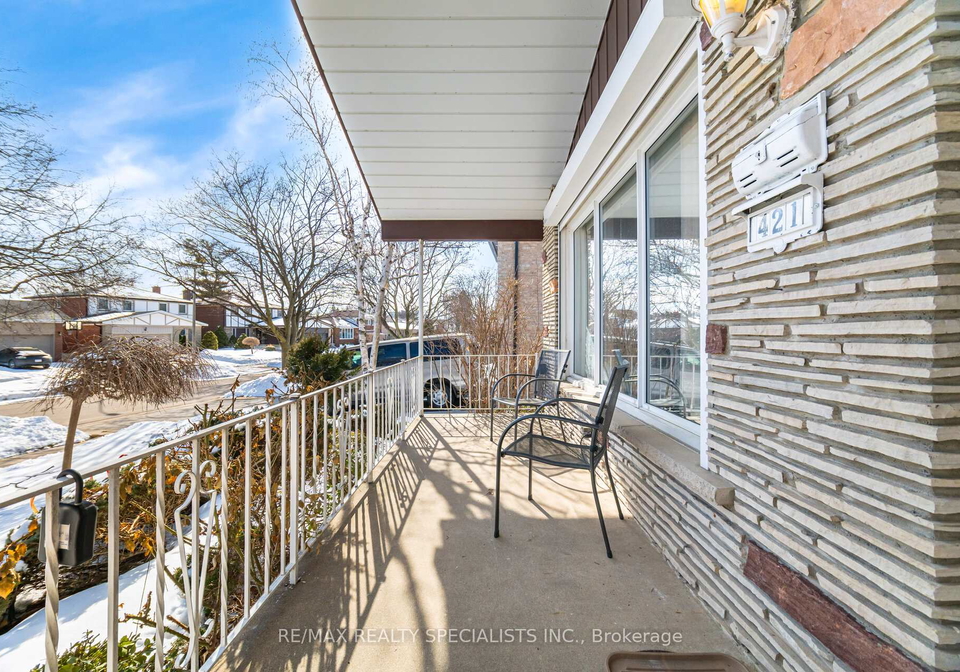 421-valleyfield-drive-mississauga-ontario-w12828608