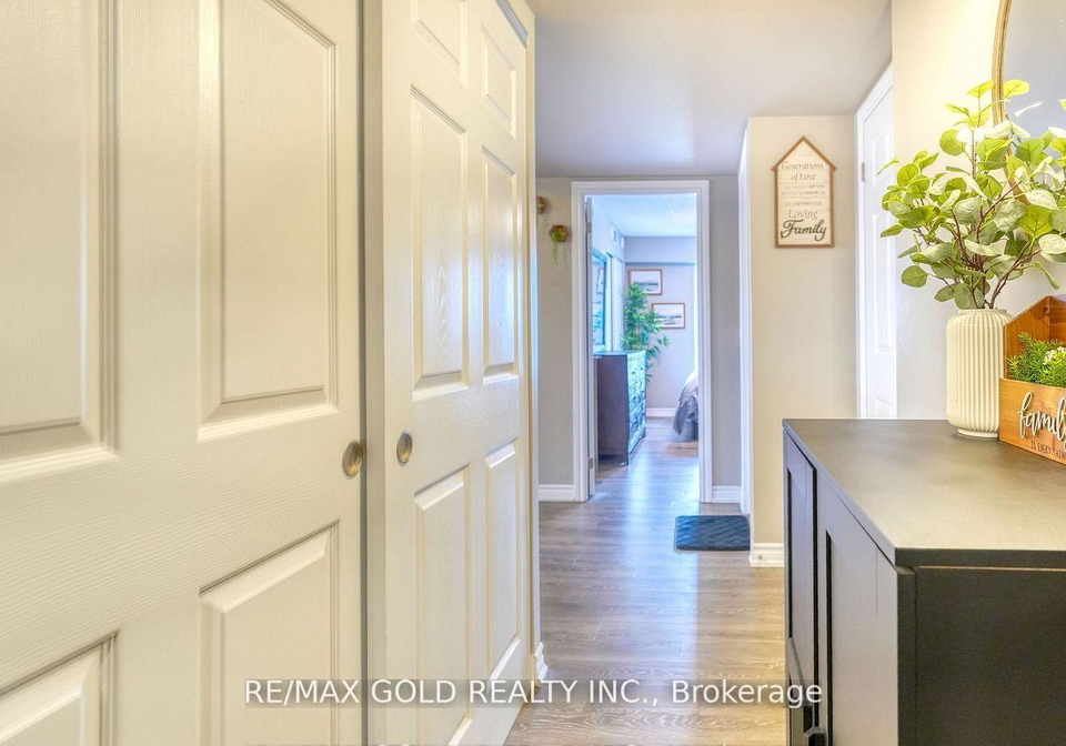 716-main-street-e-milton-ontario-w12829594