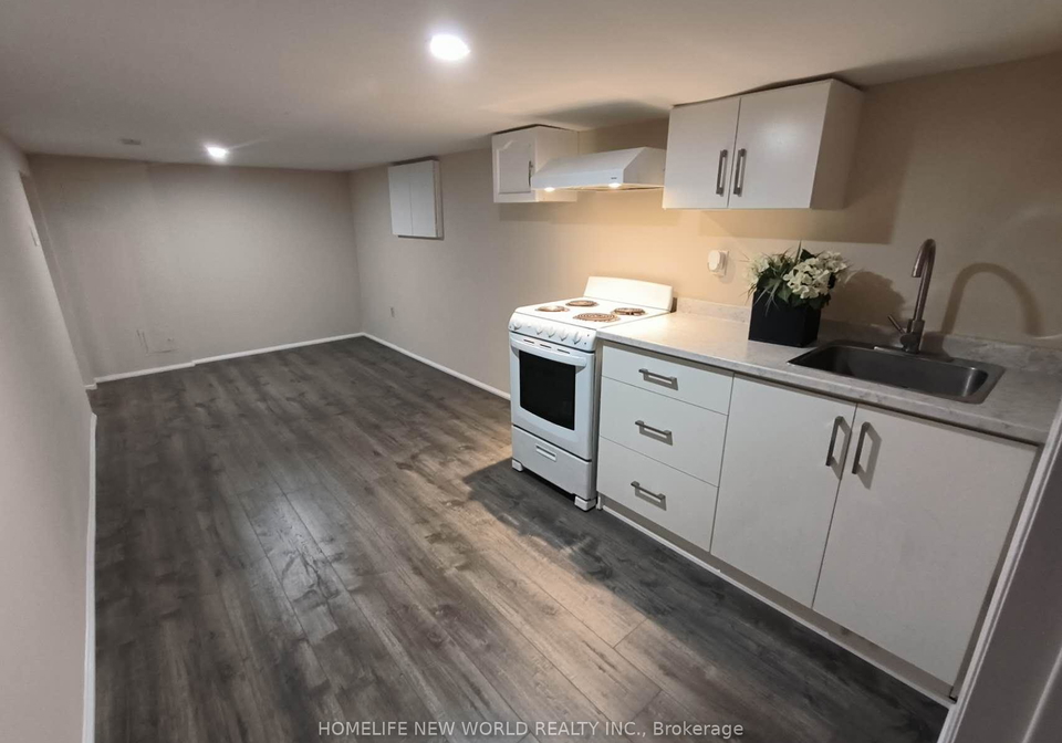 55-chamberlain-b1-avenue-north-york-ontario-w12830766