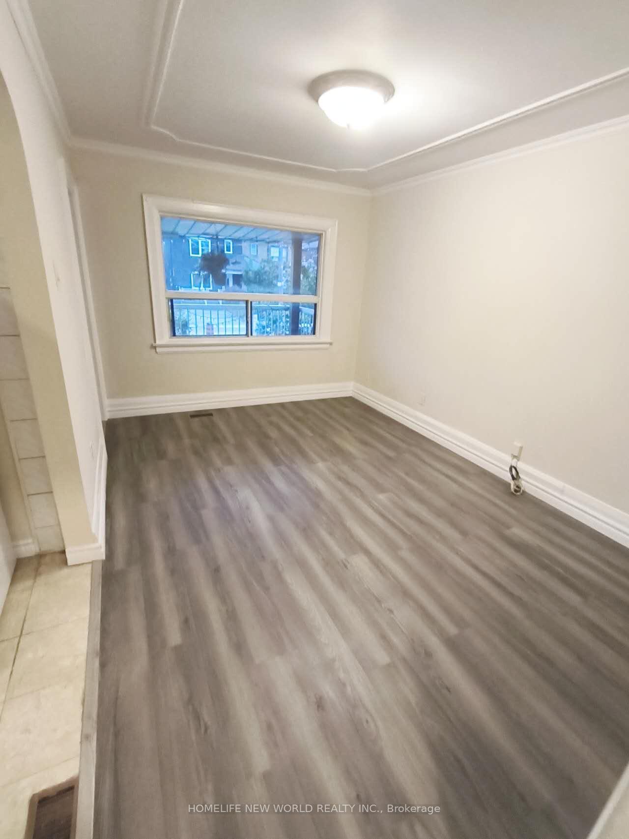 55-chamberlain-u2-avenue-north-york-ontario-w12830768