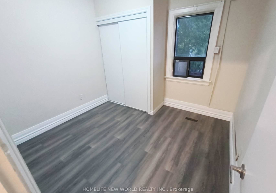 55-chamberlain-u2-avenue-north-york-ontario-w12830768