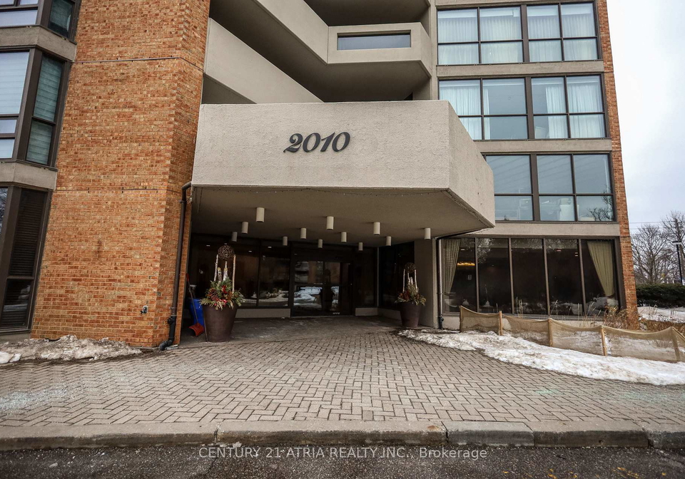 2010-islington-avenue-etobicoke-ontario-w12830862