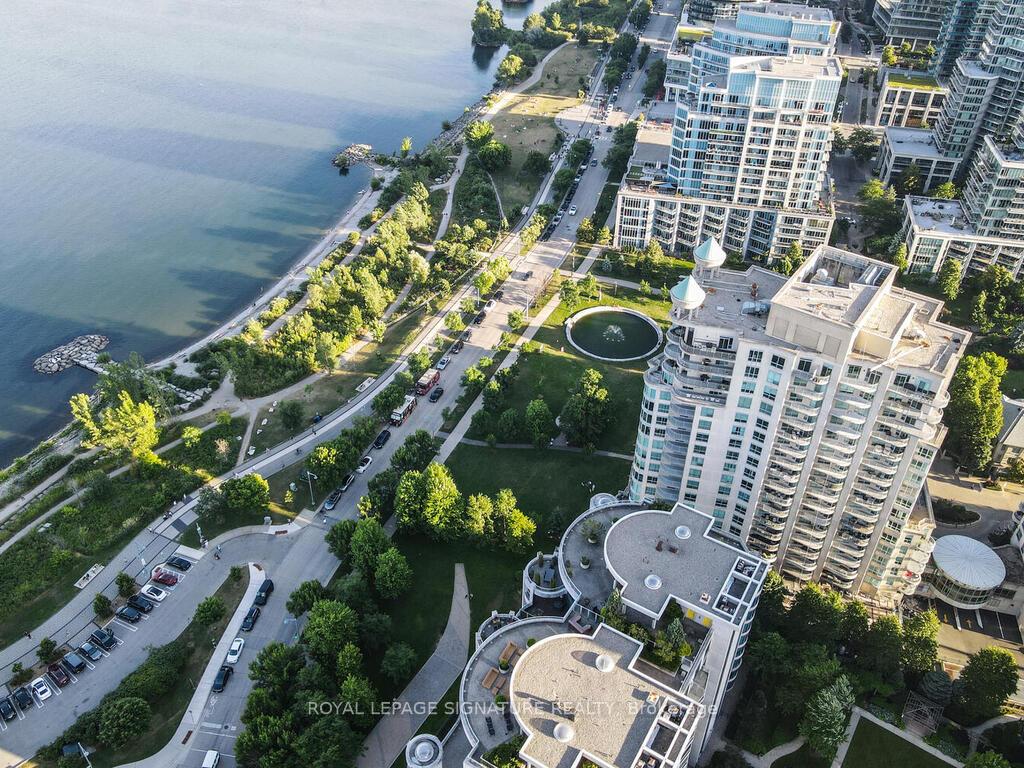 2111-lake-shore-boulevard-w-etobicoke-ontario-w12831072
