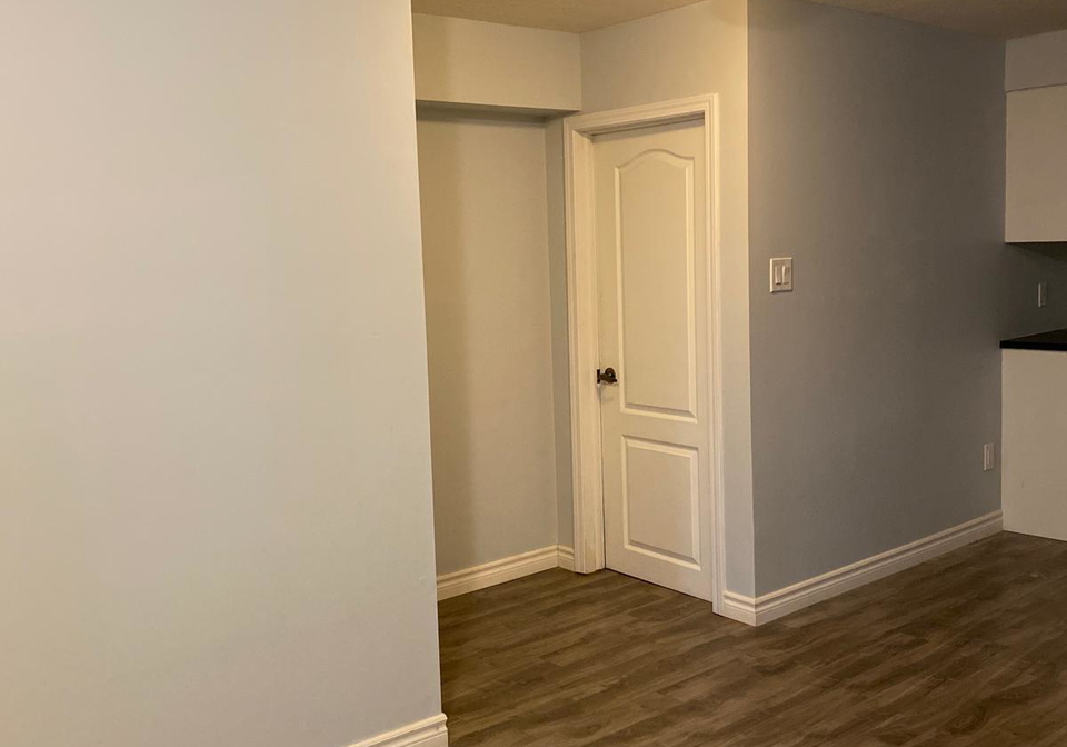 16-golden-springs-drive-brampton-ontario-w12831140