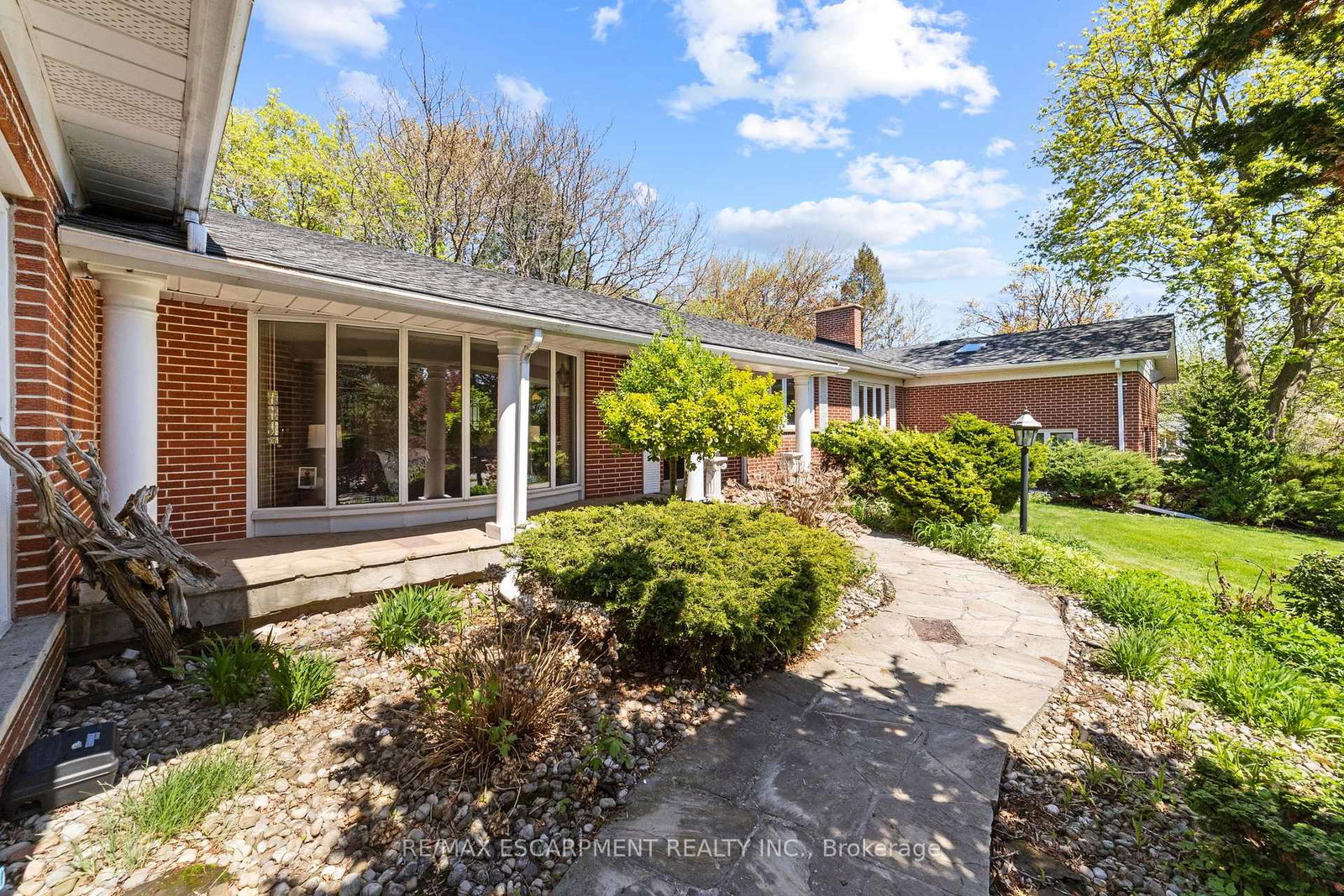 1411-beaufort-drive-burlington-ontario-w12831732