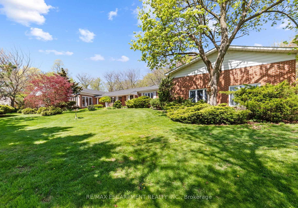 1411-beaufort-drive-burlington-ontario-w12831732