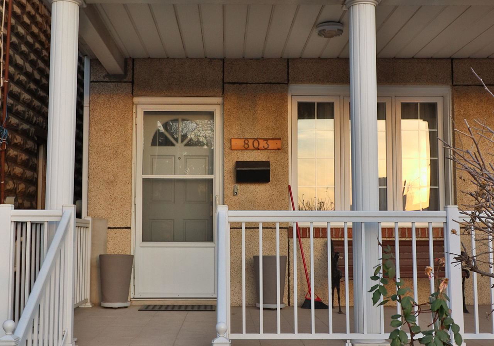 803-lansdowne-avenue-toronto-ontario-w12831850