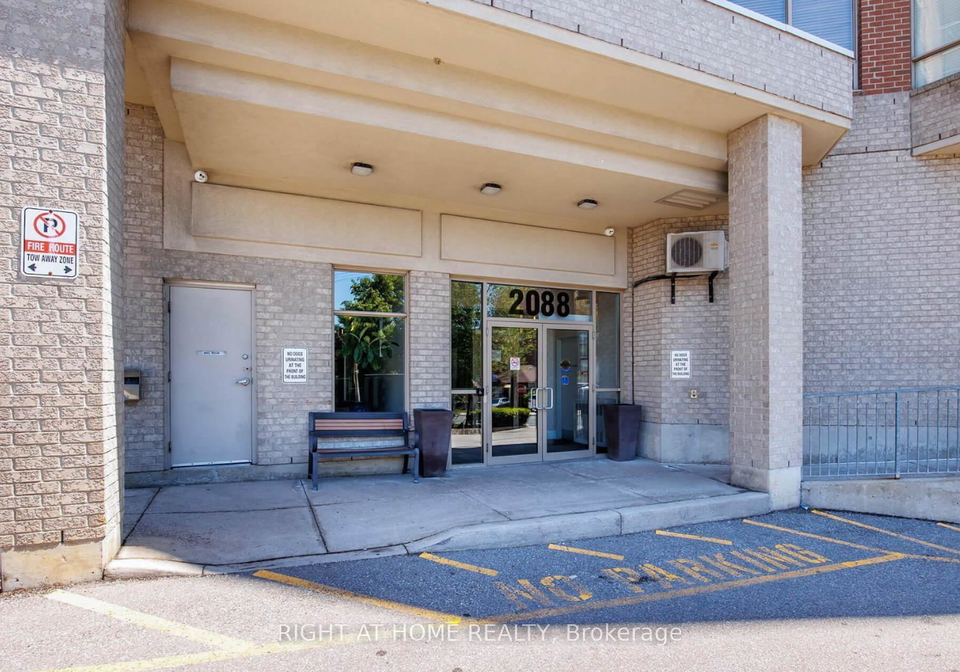 2088-lawrence-avenue-w-north-york-ontario-w12831934